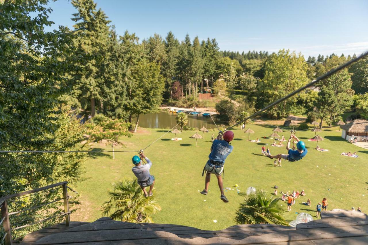 Bed and Breakfast Insolite Dans Les Arbres Les Ormes, Epiniac Exterior foto